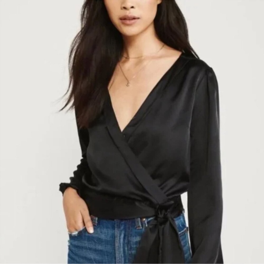 Abercrombie & Fitch Black Wrap Tie Front Satin Long Sleeve Cropped Blouse XS